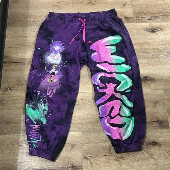 Disney Villains Purple Joggers with Evil Queens - Picture 1 of 4